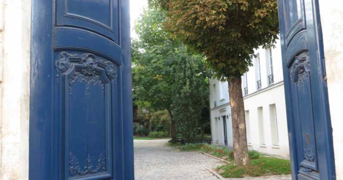 porte_bleue